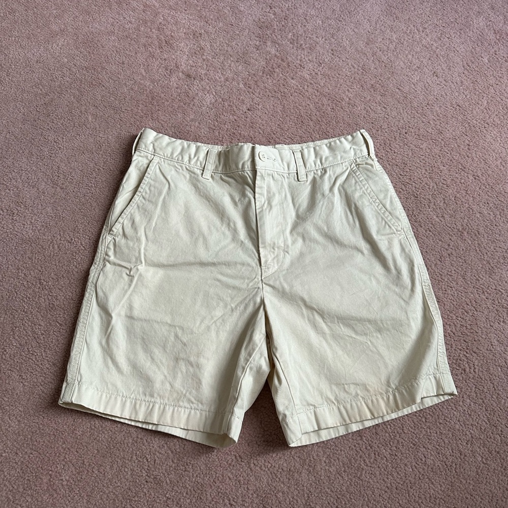 Uniqlo Cream Flat Front Shorts Versatile Style